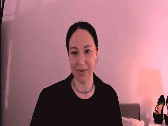 MiaFoxy webcam