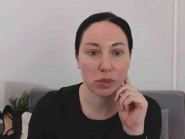 MiaFoxy webcam