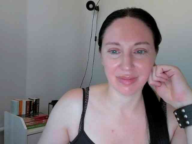 MiaFoxy webcam