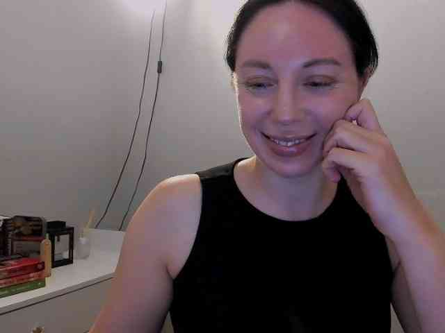 MiaFoxy webcam