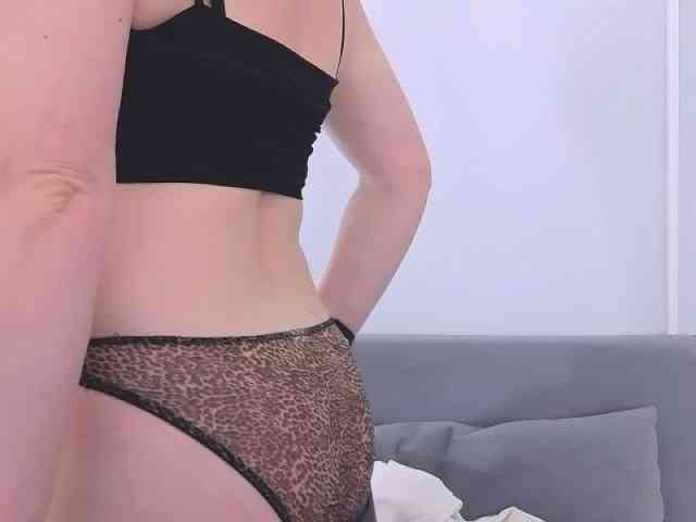 MiaFoxy webcam