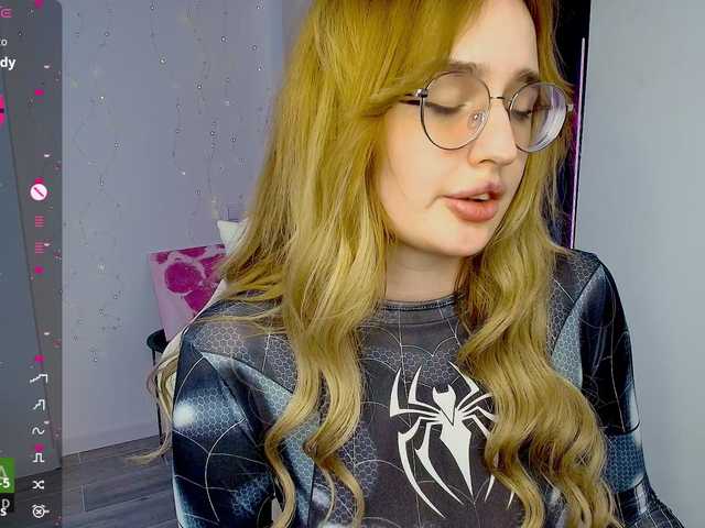 AdeLuna live cam on BongaCams