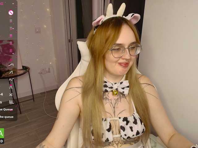 AdeLuna live cam on BongaCams