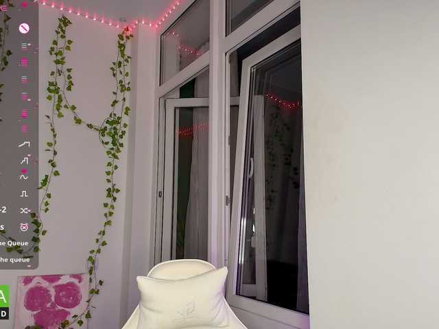 AdeLuna live cam on BongaCams