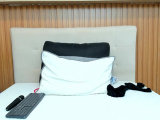 riley-reid-milf Porn Show