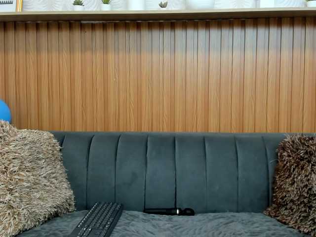 riley-reid-milf live cam on BongaCams