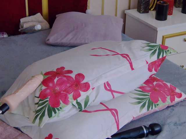 AuraMilf live cam on BongaCams