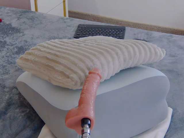 AuraMilf
