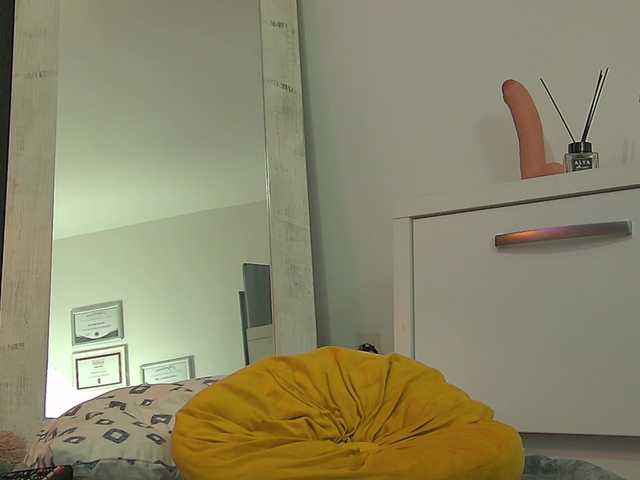 AuraMilf