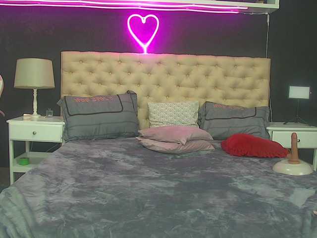 AuraMilf live cam on BongaCams