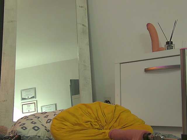 AuraMilf