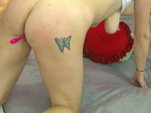 AuraMilf
