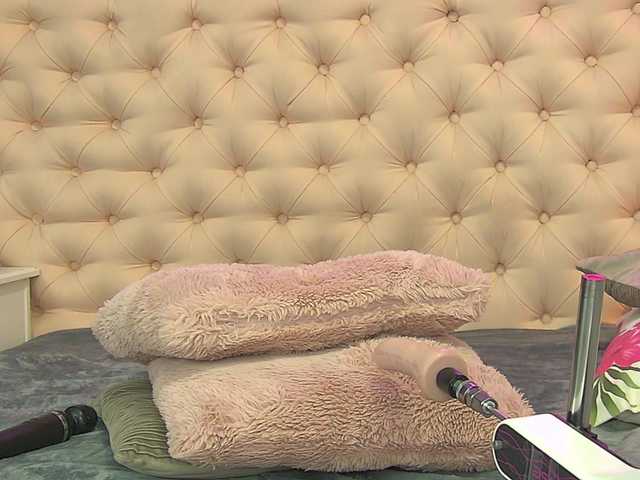AuraMilf live cam on BongaCams