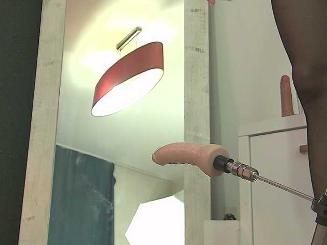 AuraMilf