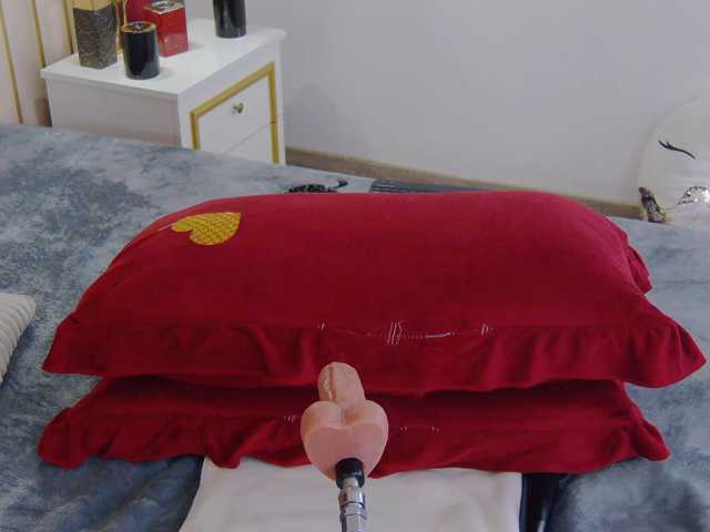 AuraMilf live cam on BongaCams