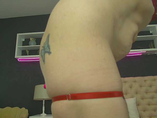 AuraMilf live cam on BongaCams