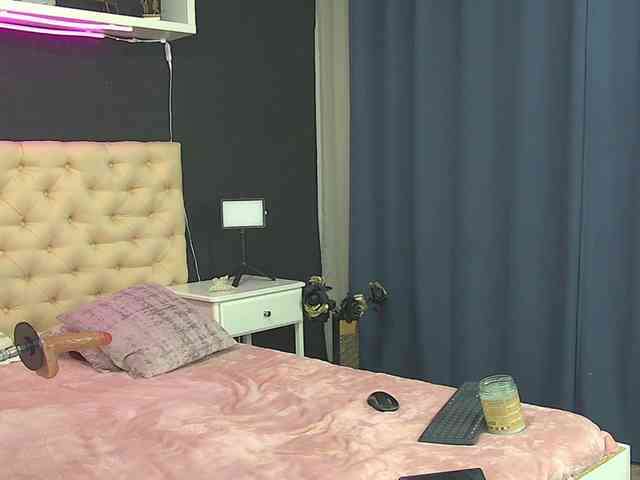 AuraMilf webcam