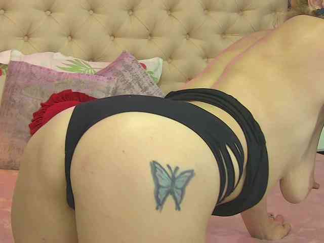 AuraMilf