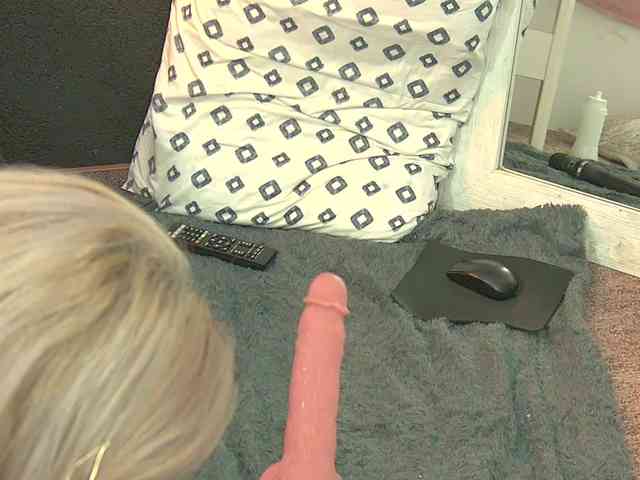 AuraMilf webcam