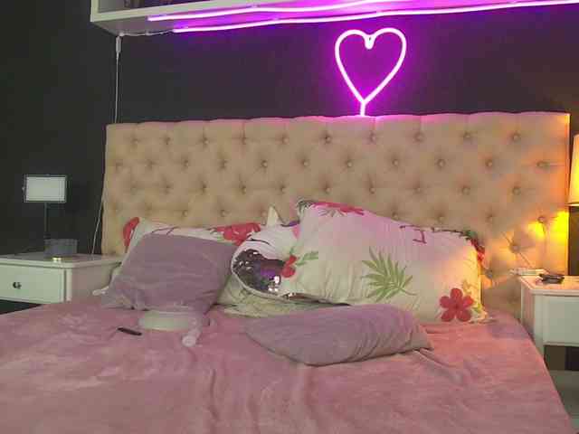 AuraMilf webcam