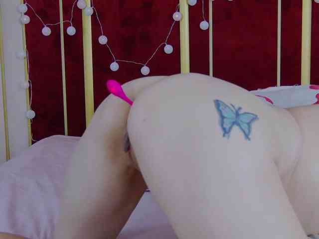 AuraMilf