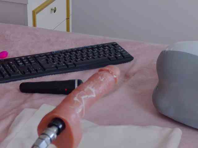 AuraMilf