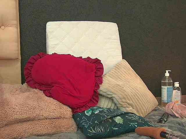 AuraMilf webcam