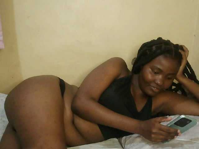Cute-latasha live cam on BongaCams
