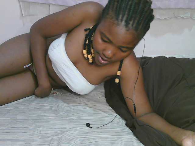 Cute-latasha live cam on UnifiedCams