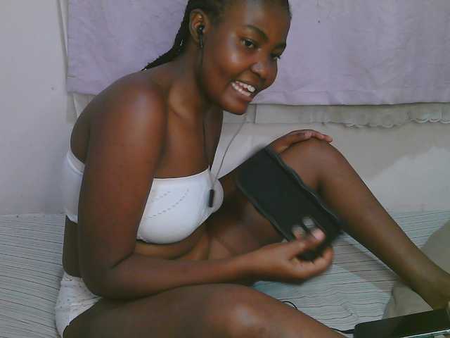 Cute-latasha live cam on BongaCams