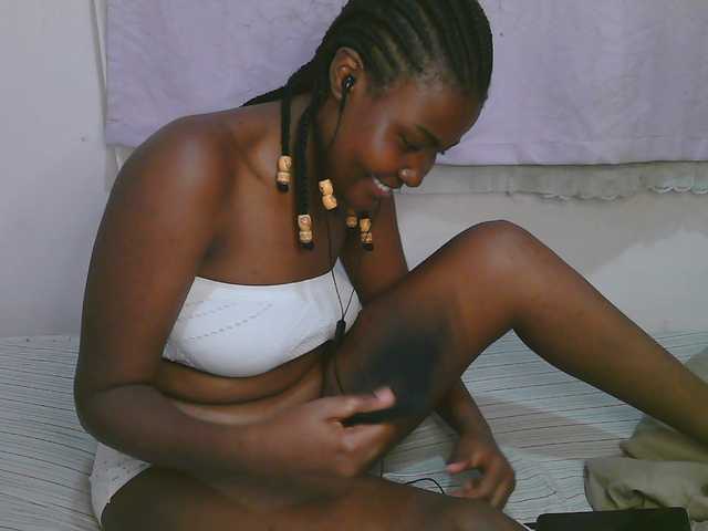 Cute-latasha live cam on BongaCams