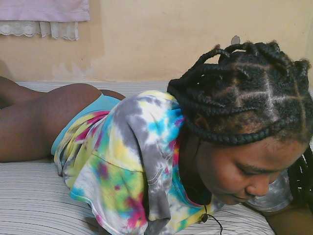 Cute-latasha live cam on BongaCams