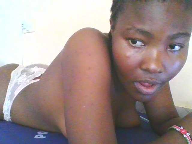 Cute-latasha live cam on BongaCams