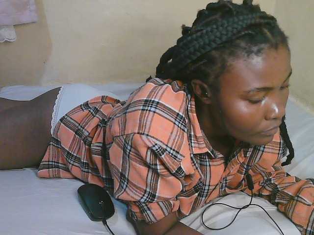 Cute-latasha live cam on BongaCams