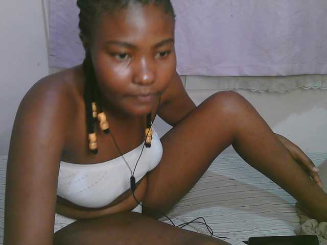 Cute-latasha live cam on BongaCams
