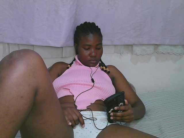 Cute-latasha live cam on BongaCams