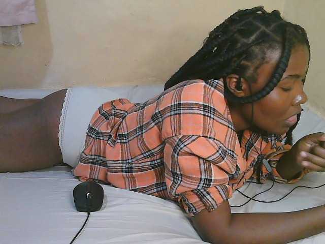 Cute-latasha live cam on BongaCams