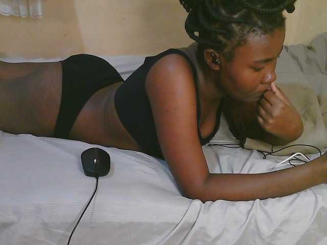 Cute-latasha live cam on BongaCams