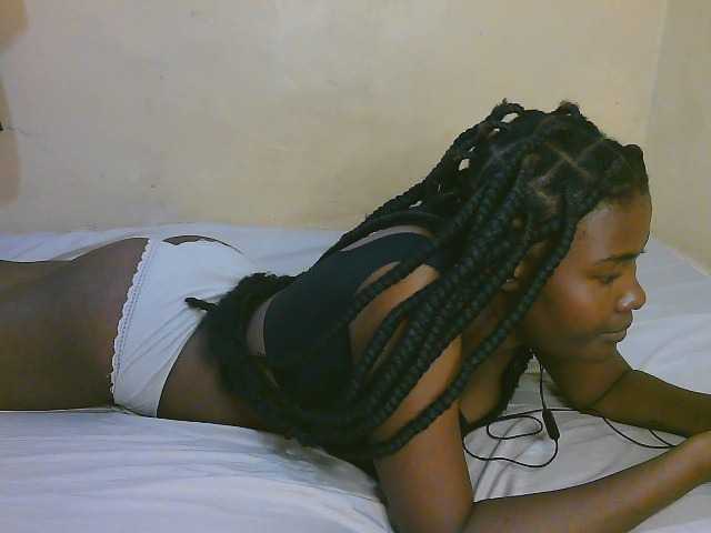 Cute-latasha live cam on BongaCams