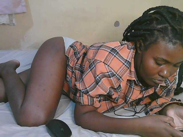 Cute-latasha live cam on BongaCams