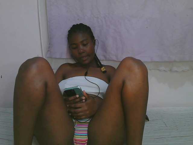 Cute-latasha live cam on BongaCams