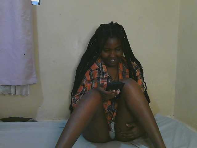 Cute-latasha live cam on BongaCams