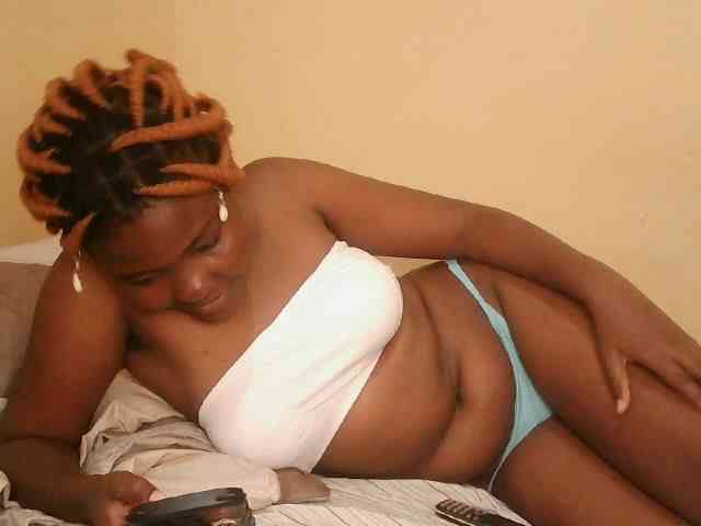 Cute-latasha webcam