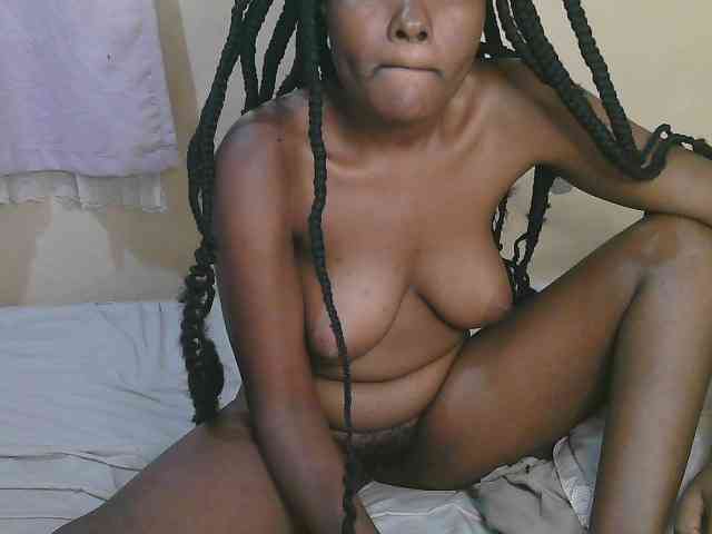 Cute-latasha webcam