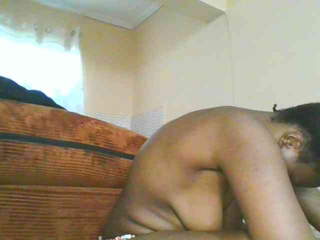 Cute-latasha webcam