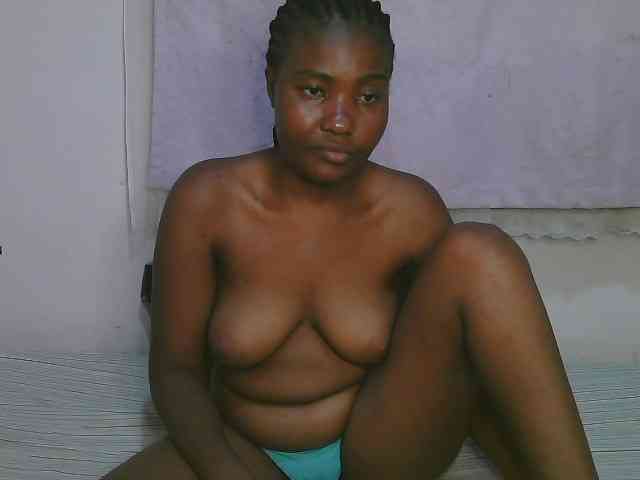 Cute-latasha webcam