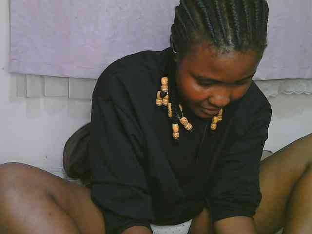 Cute-latasha webcam