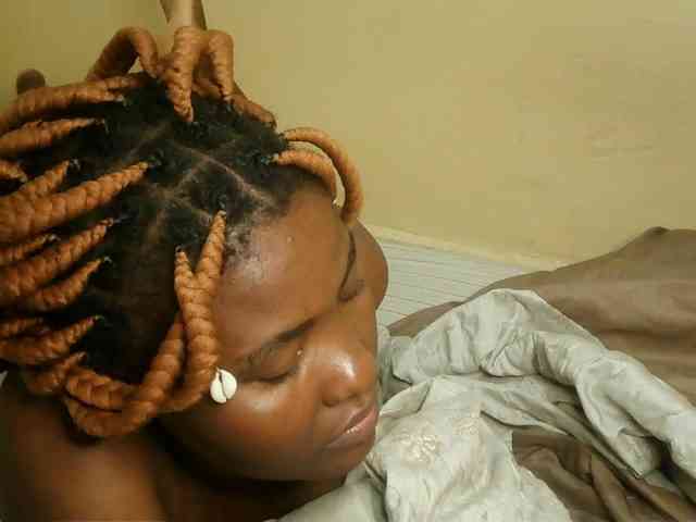 Cute-latasha webcam