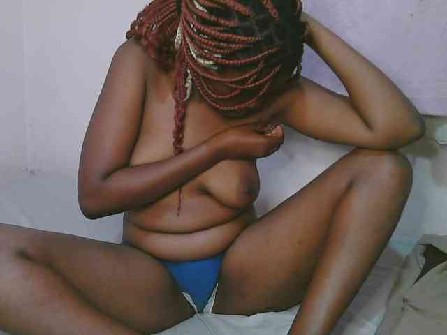 Cute-latasha webcam