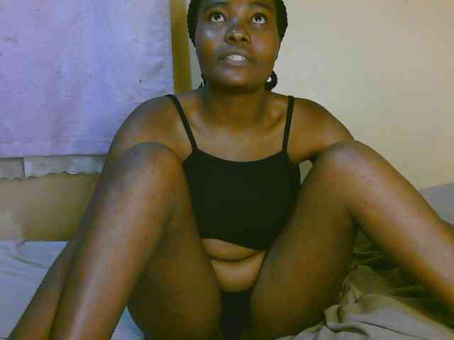 Cute-latasha webcam